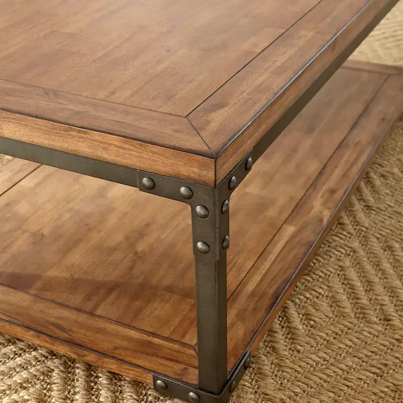 Table basse industrielle en bois et métal Leyburn avec roulettes